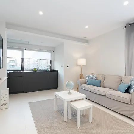 Elegante Y Luminoso En - Apto 4 By Vigo