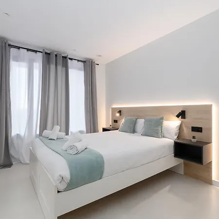 Elegante Y Luminoso En - Apto 4 By *