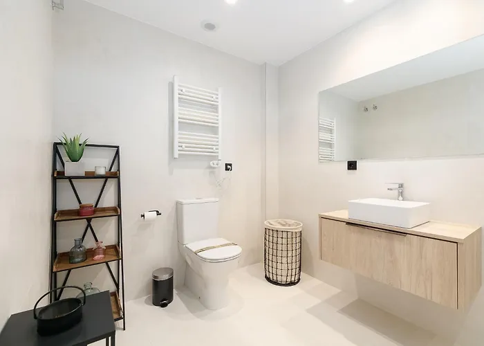 Elegante Y Luminoso En - Apto 4 By Apartmán