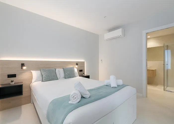 Elegante Y Luminoso En - Apto 4 By *