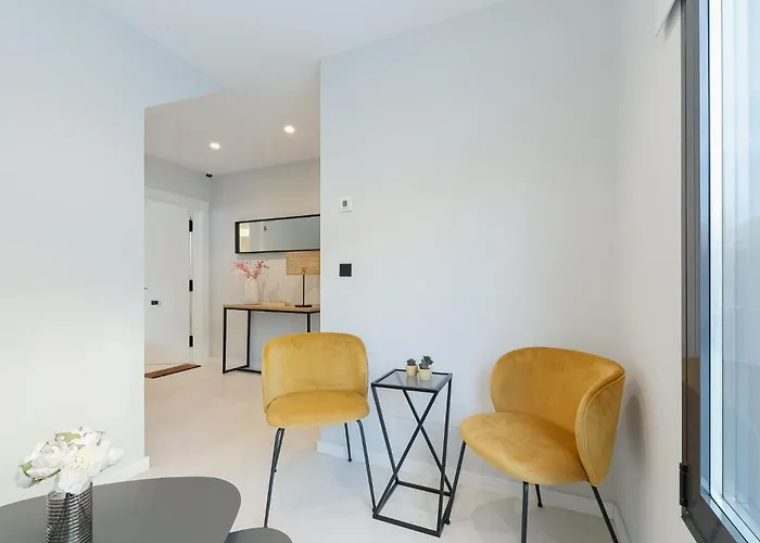 Elegante Y Luminoso En - Apto 4 By Apartmán Vigo